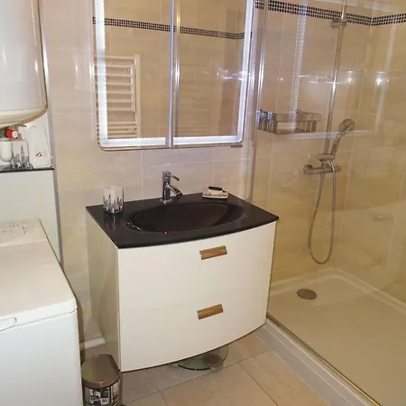 Le Cocher De La Reine - Dans Quartier Agreable, Bien Equipe ! Mae-7804 * Aix-les-Bains